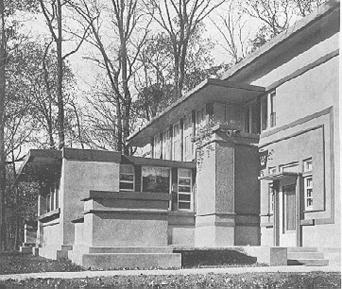 Exterior detail, front entrance
House for Ralph S. Baker
Guenzel and Drummond, architects
Wilmette, Illinois