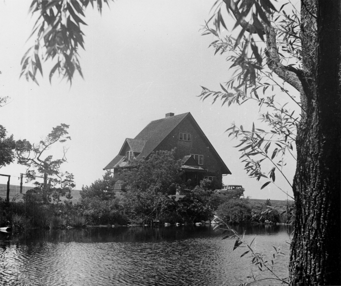 Exterior
Gardener's Cottage
circa 1911