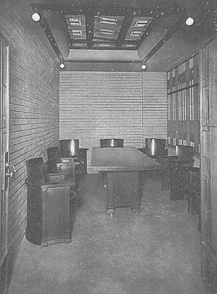 Directors room
City National Bank
Frank Lloyd Wright, architect
Mason City, Iowa