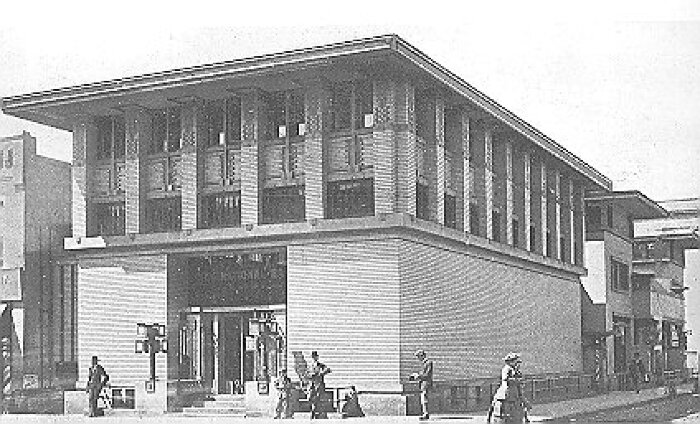 Exterior, bank building
City National Bank
Frank Lloyd Wright, architect
Mason City, Iowa