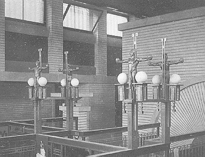 Interior detail, light fixtures with sculptural figures
by Richard Bock
City National Bank
Frank Lloyd Wright, architect
Mason City, Iowa