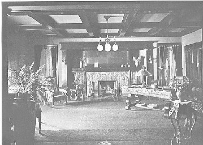 Interior, dining room
House for Samuel J. Hewson
Kees and Colburn, architects
Minneapolis, Minnesota
Interior decoration by John S. Bradstreet & Company;Interior, living room
House for Samuel J. Hewson
Kees and Colburn, architects
Minneapolis, Minnesota
Interior decoration by John S. Bradstreet & Company