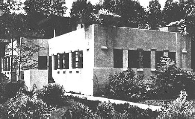 Exterior, perspective front view
House
Walter Burley Griffin and Marion Mahony Griffin,
architects
Kenilworth, Illinois