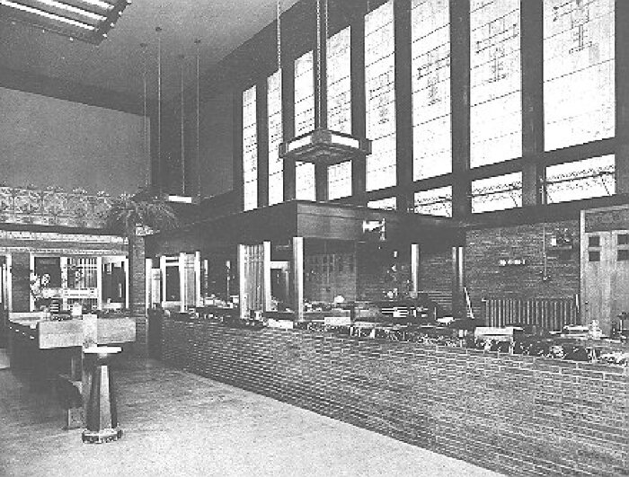 Interior, main banking room and wall window
Merchants National Bank
Louis Henri Sullivan, architect
Grinnell, Iowa