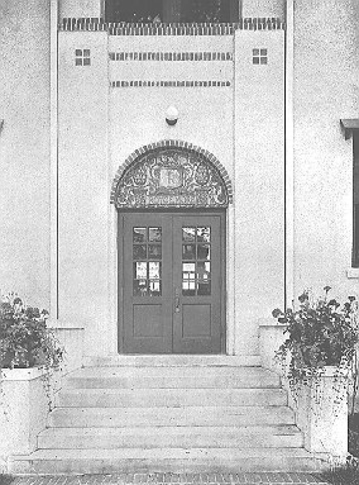Exterior detail, front entrance
Roycemore School
Tallmadge and Watson, architects
Lawrence Buck, associated architect
Evanston, Illinois