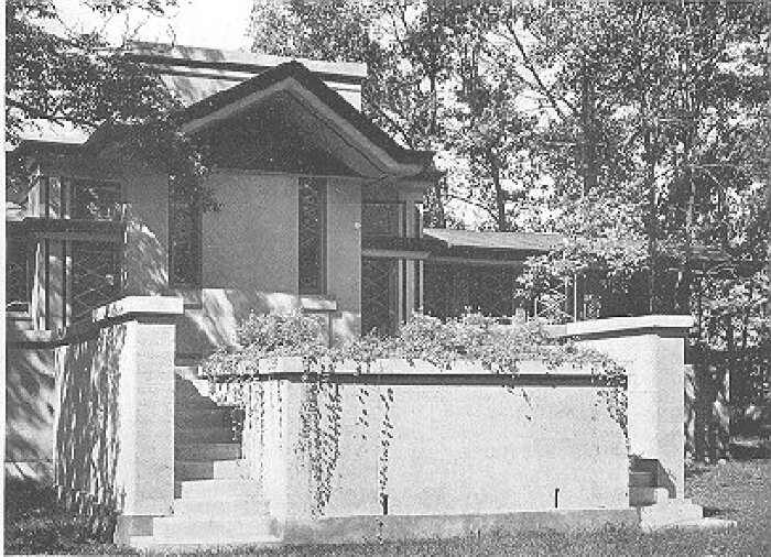 Exterior, side perspective view showing garden terrace
Brookfield Kindergarten
Guenzel and Drummond, architects
Brookfield, Illinois