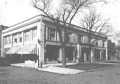 Exterior, perspective view
Store and Apartment Building
George W. Maher, architect
Evanston, Illinois