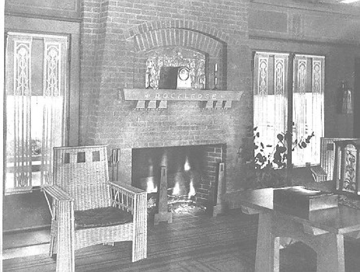 Interior, reception room looking toward fireplace
Summer house for E. L. King ("Rockledge")
George W. Maher, architect
Winona, Minnesota